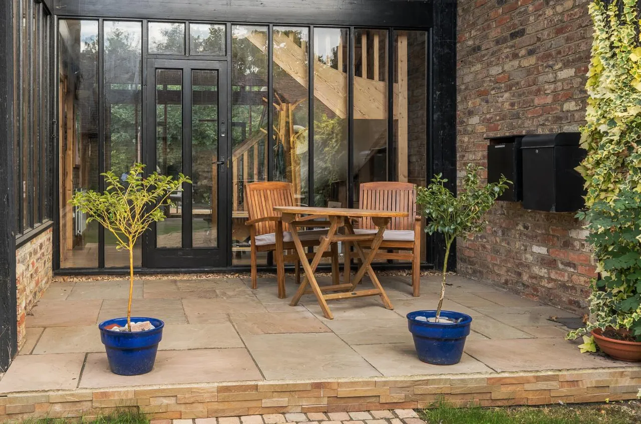 Stunning Barn Conversion, West Malling Fringes, photo 2
