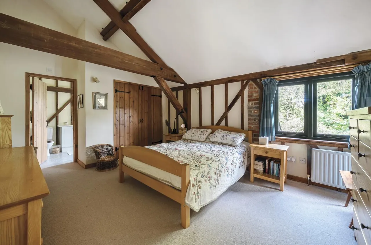 Stunning Barn Conversion, West Malling Fringes, photo 24