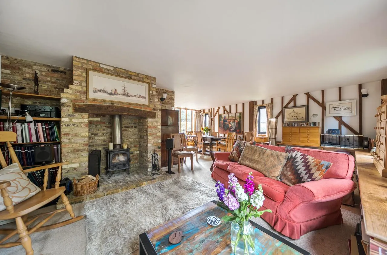 Stunning Barn Conversion, West Malling Fringes, photo 5