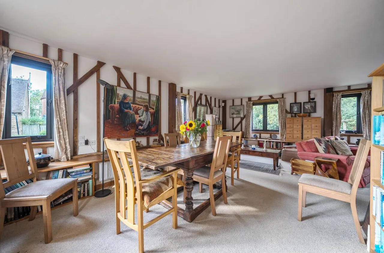 Stunning Barn Conversion, West Malling Fringes, photo 16