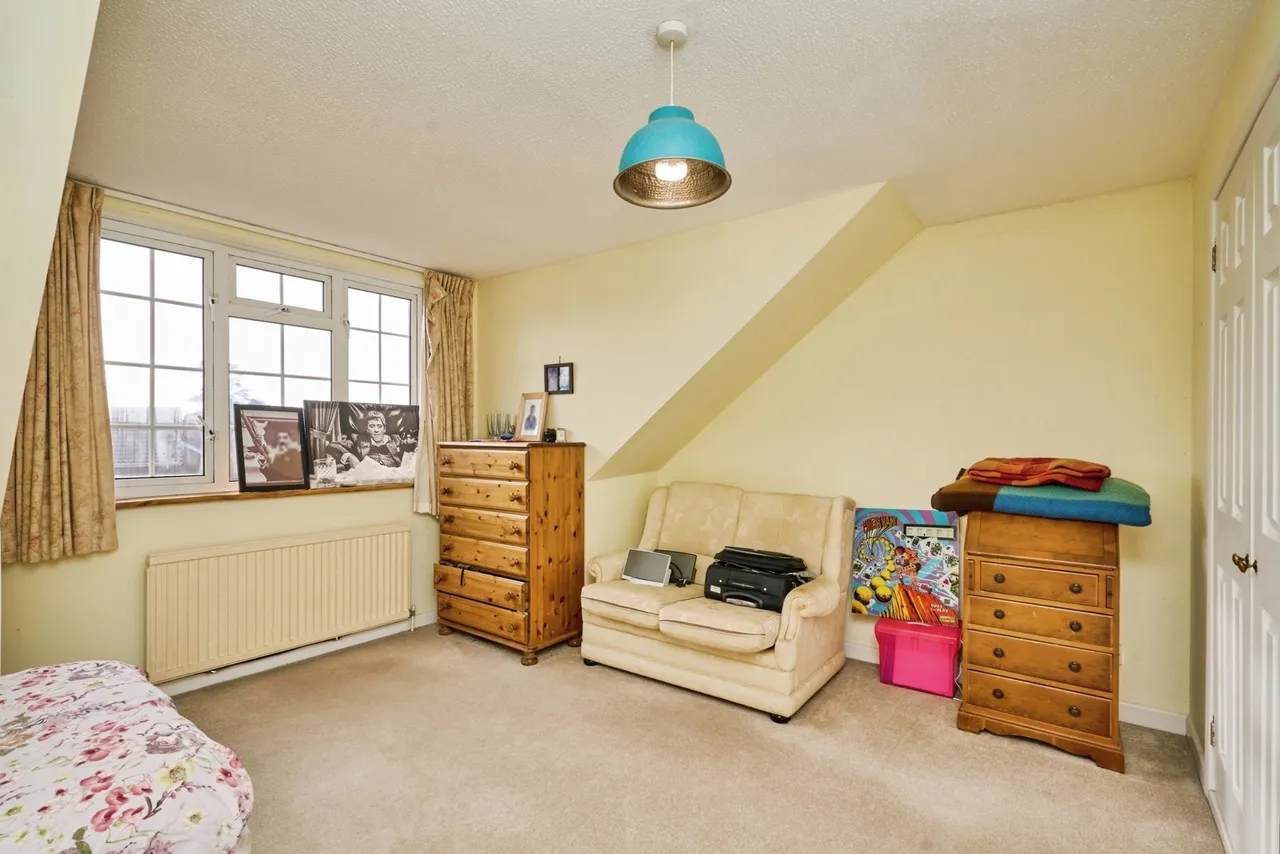 Denton Gardens, East Cowes, PO32, photo 17