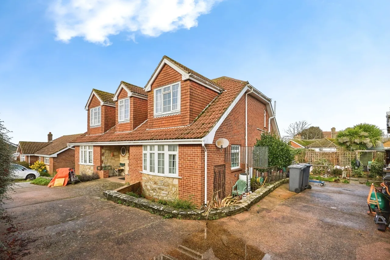 Denton Gardens, East Cowes, PO32, photo 2
