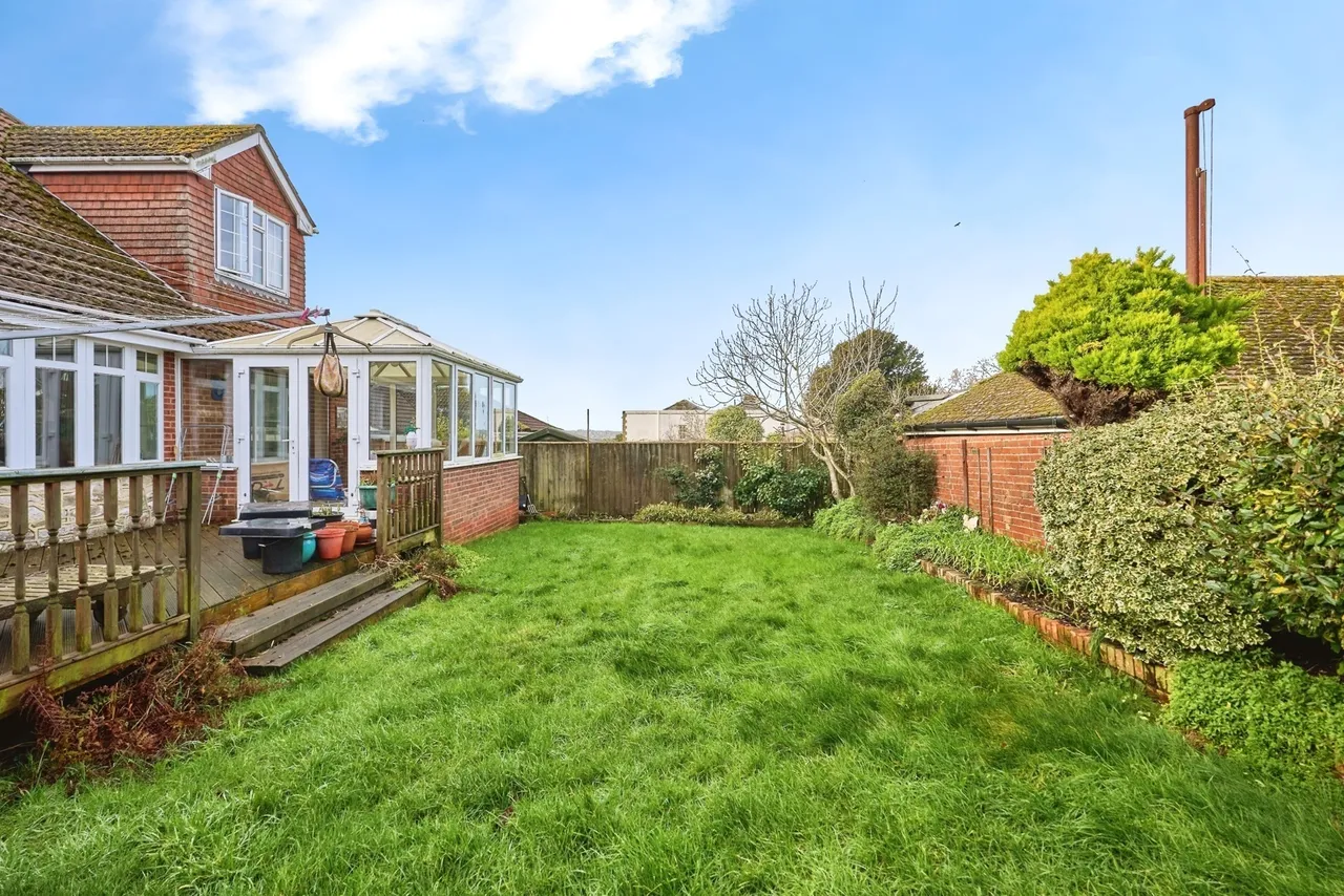 Denton Gardens, East Cowes, PO32, photo 13
