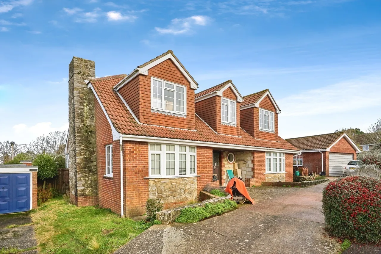 4 bed house for sale, Denton Gardens, East Cowes, PO32