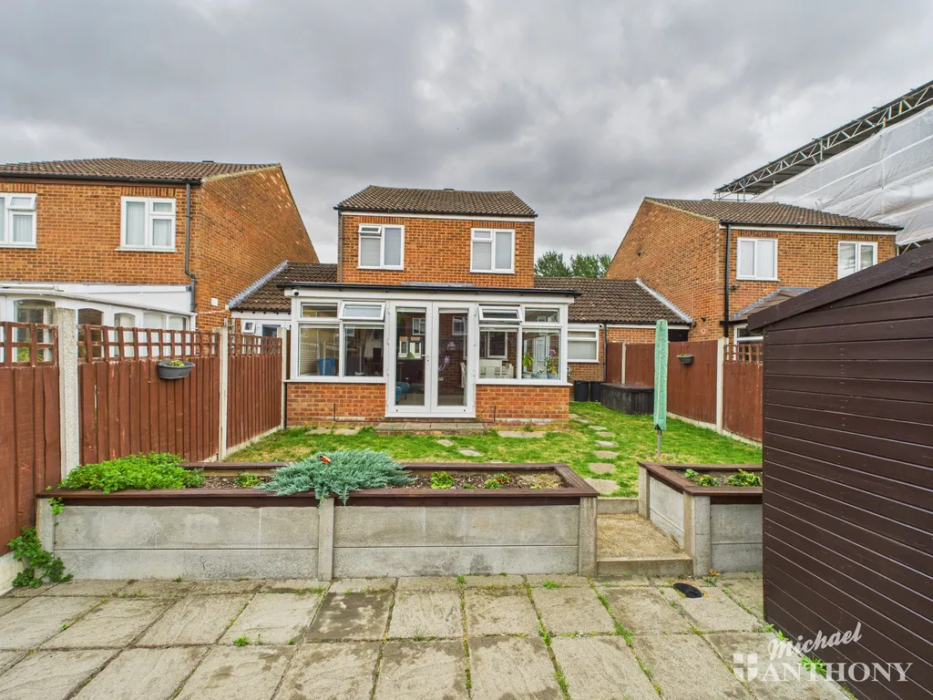 Granes End, Great Linford, Milton Keynes, MK14 5DX, photo 13