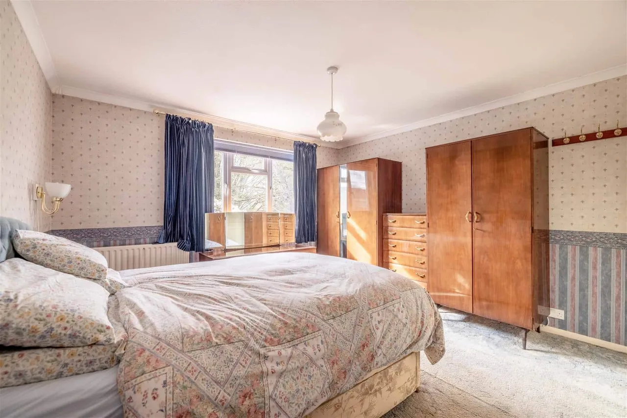 Holly Crescent, Windsor, SL4 5SL, photo 11