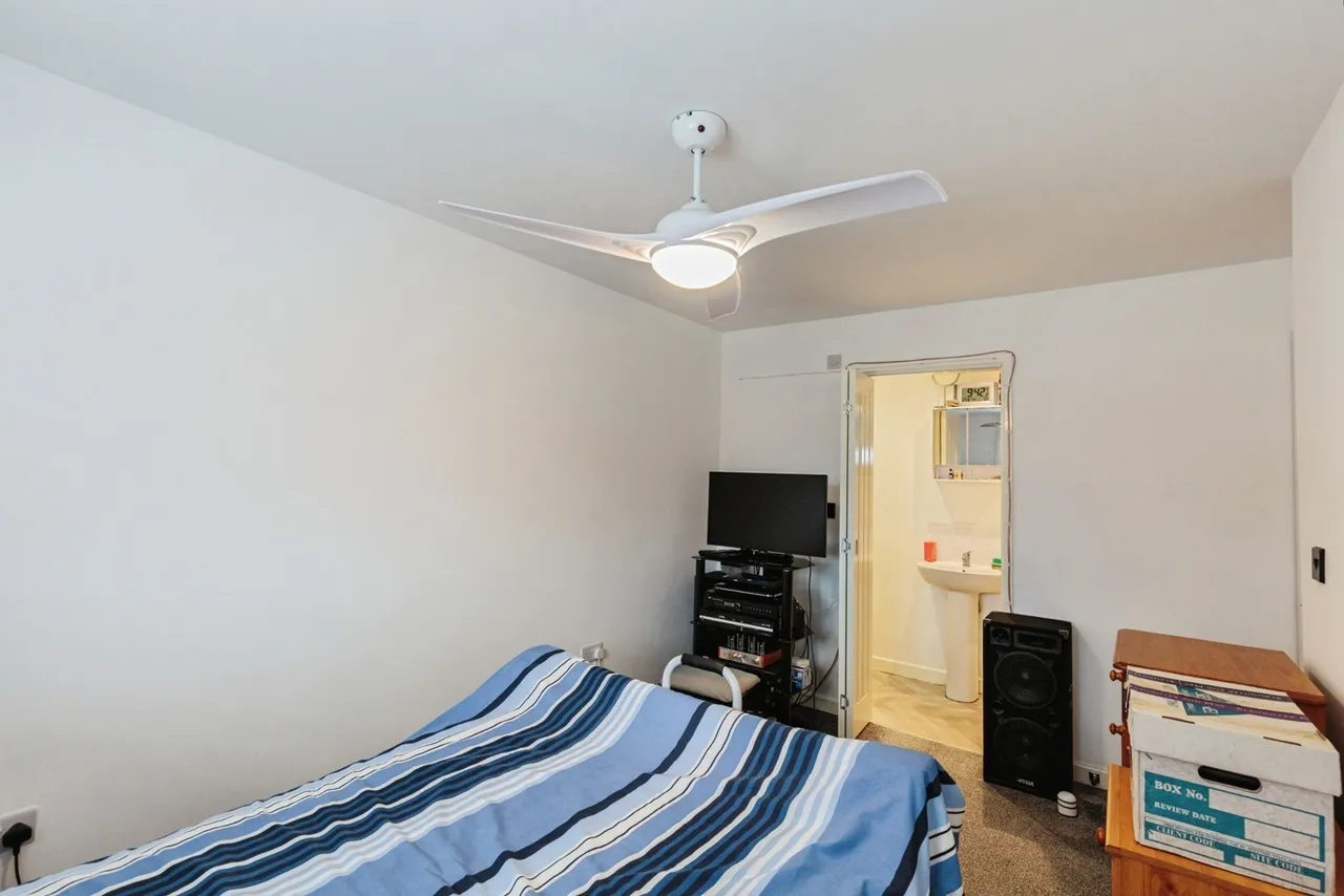 Pennystone Road, FY2, photo 13