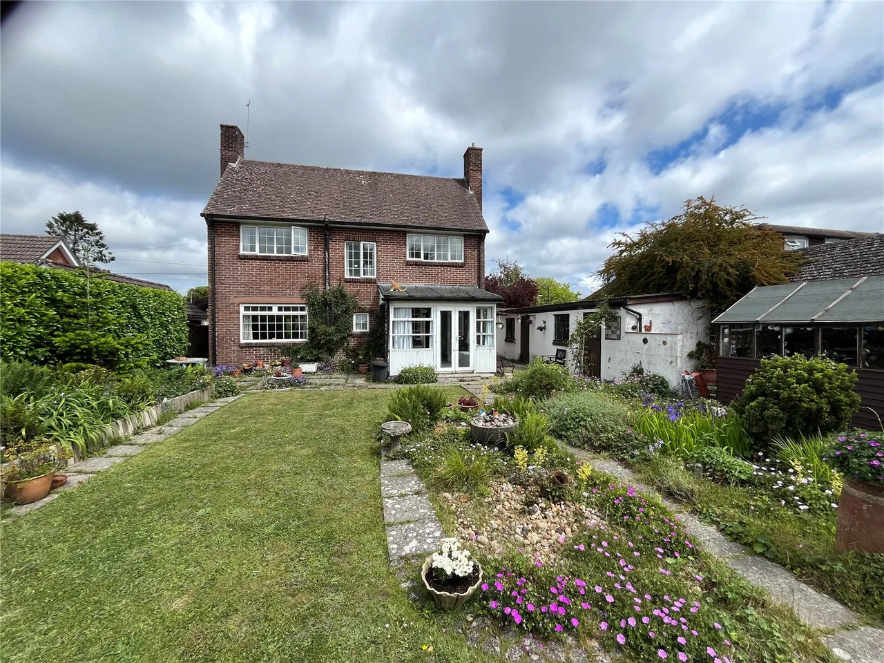 Meadow Road, Ringwood, Hampshire, BH24 1RU, photo 2