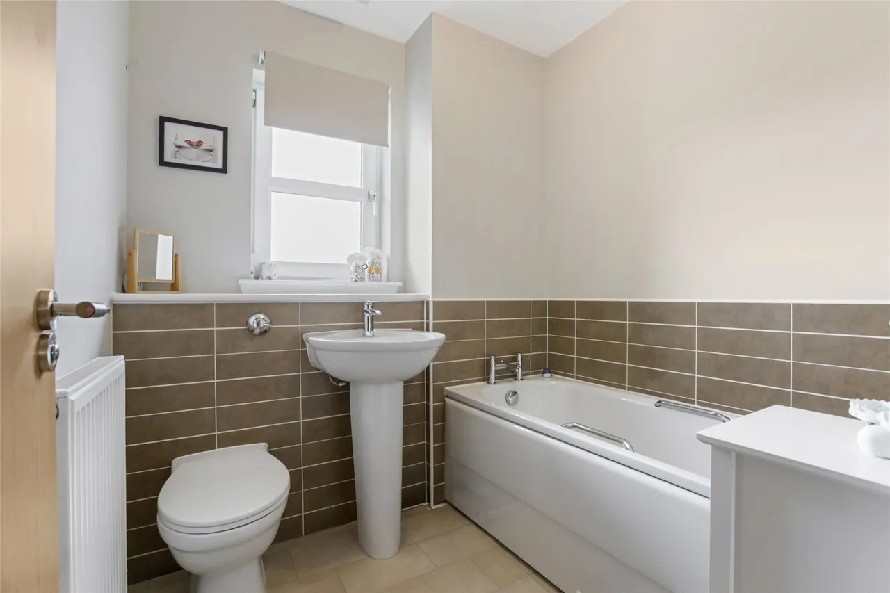 Breichwater Place, Fauldhouse, Bathgate, West Lothian, EH47, photo 10
