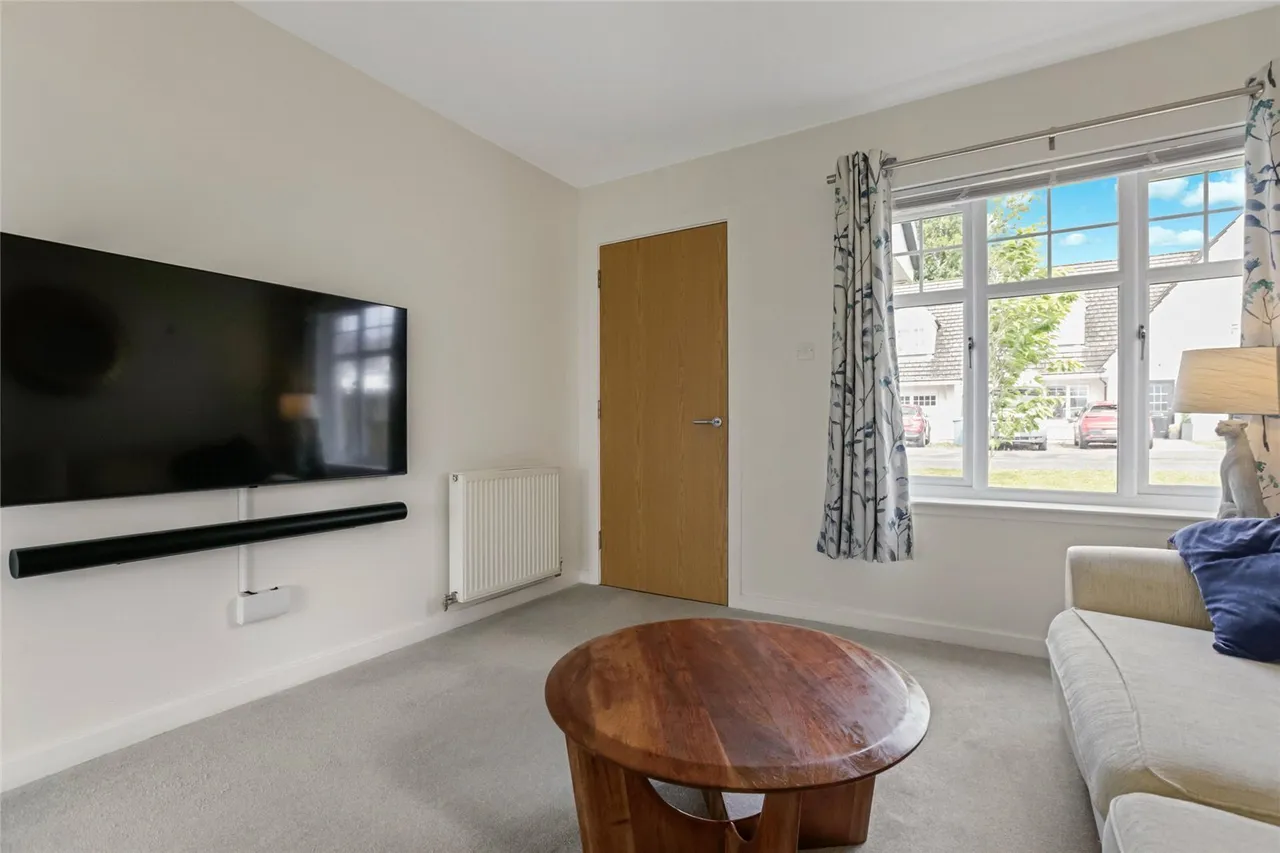 Breichwater Place, Fauldhouse, Bathgate, West Lothian, EH47, photo 2