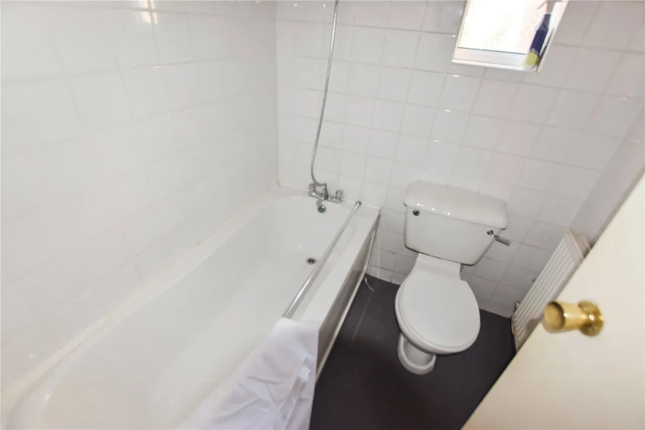Liverpool Road, Eccles, M30, photo 6