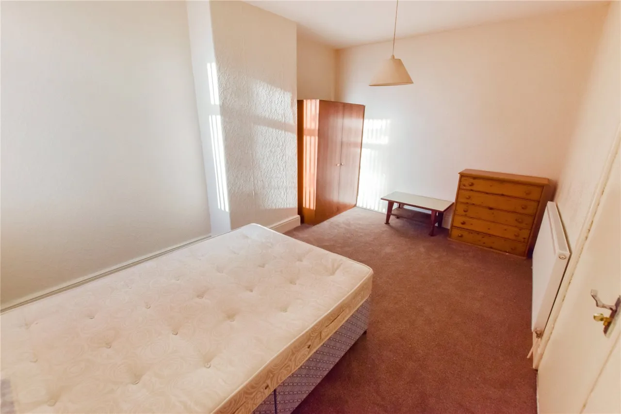 Liverpool Road, Eccles, M30, photo 4