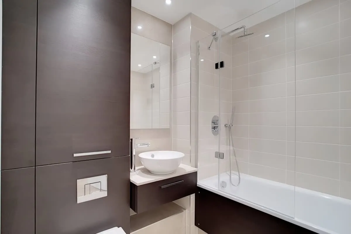 Great Eastern Road, London, E15, photo 6