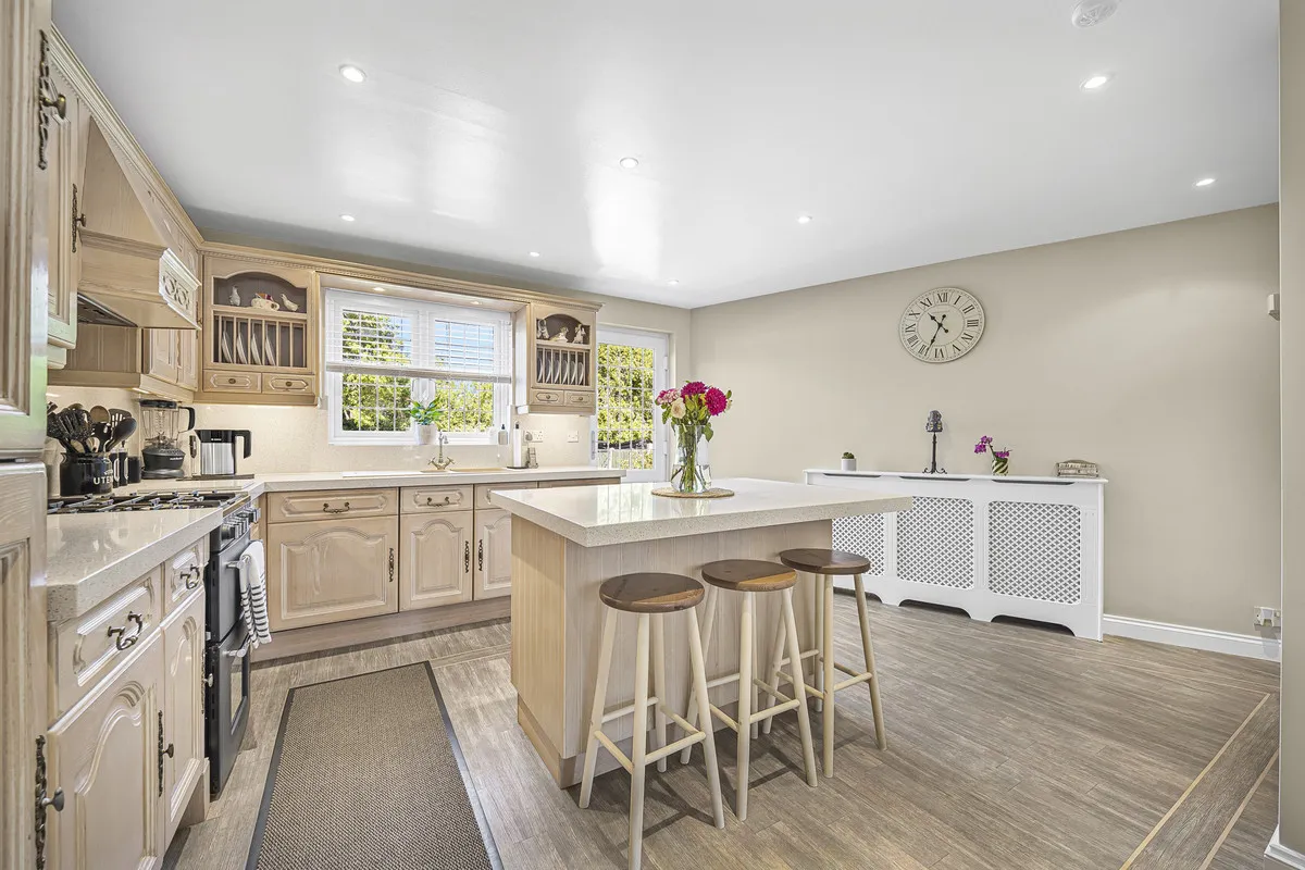 Carter Drive, Romford, Collier Row, RM5 2PH, photo 6