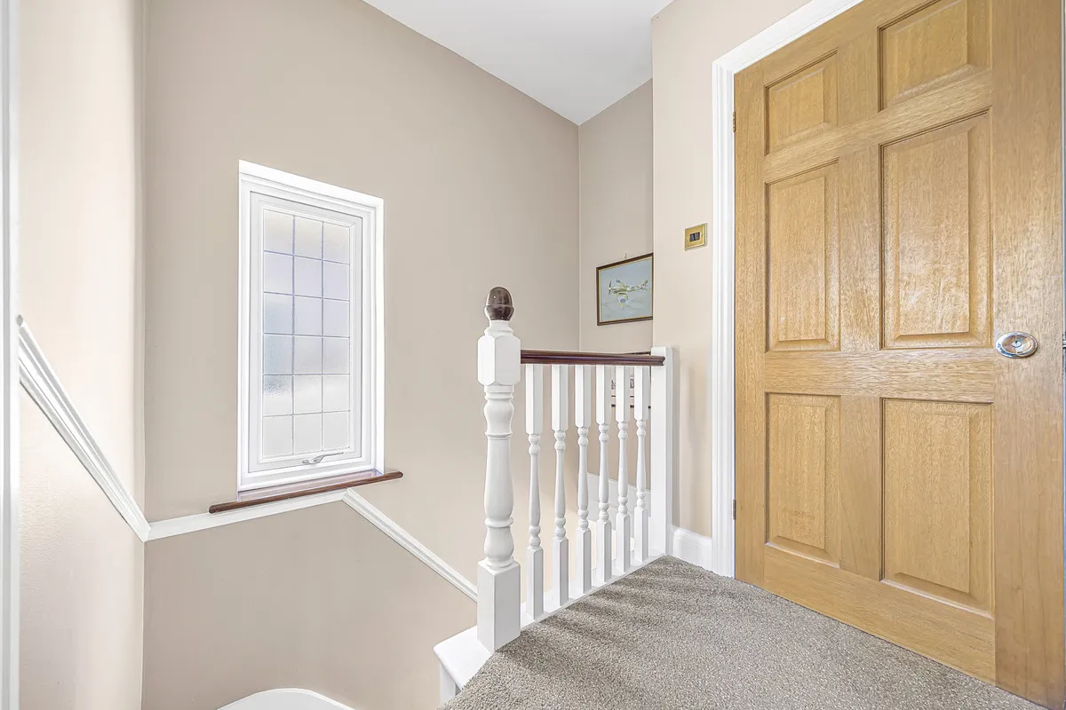 Carter Drive, Romford, Collier Row, RM5 2PH, photo 17