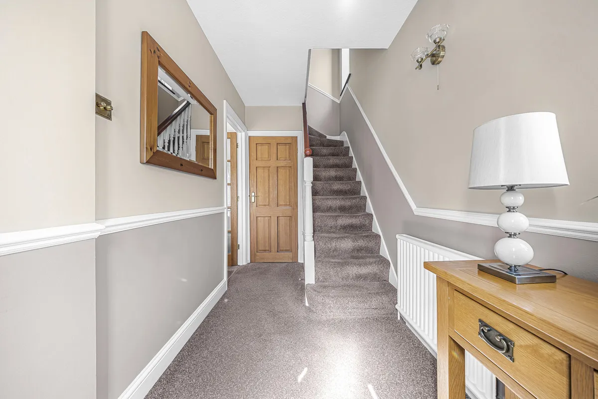 Carter Drive, Romford, Collier Row, RM5 2PH, photo 13