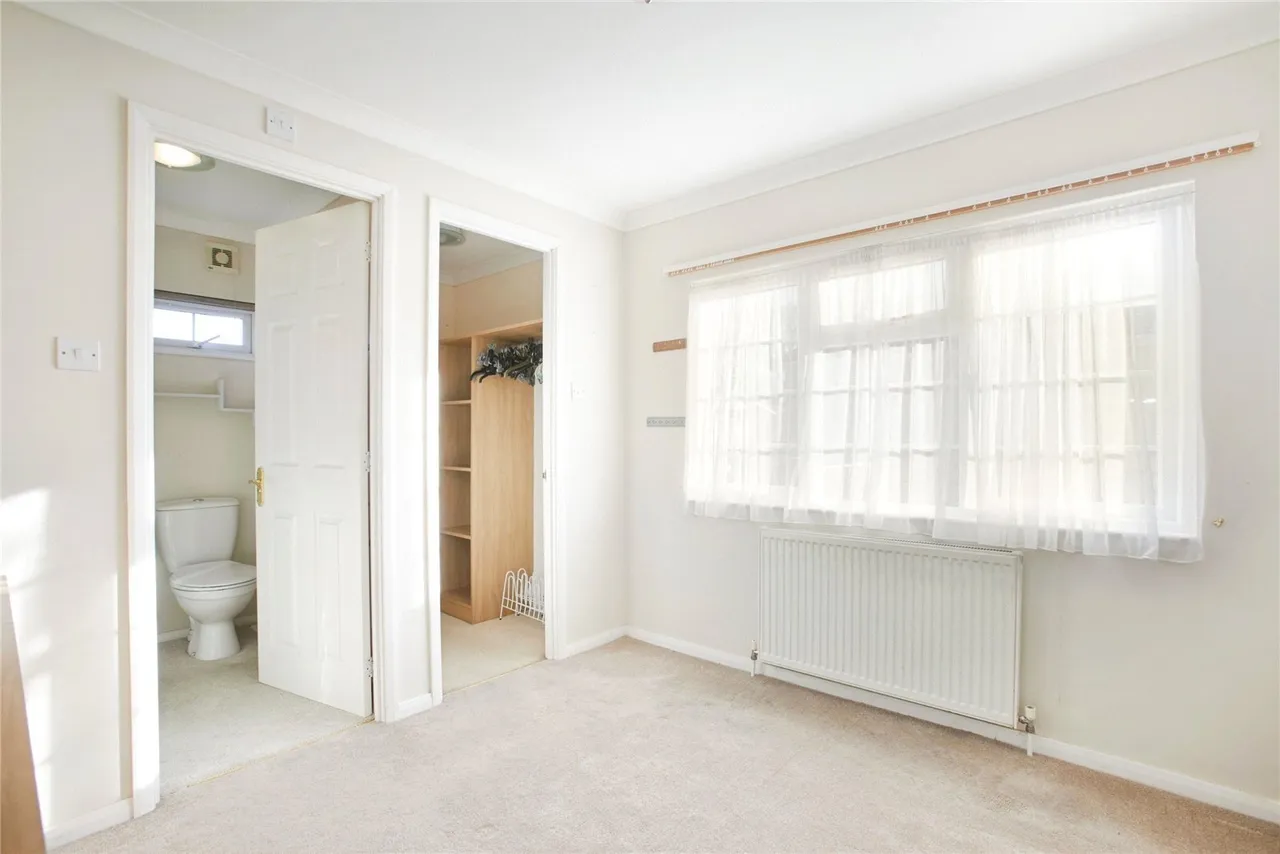 Broadway Park, The Causeway, GU31, photo 9