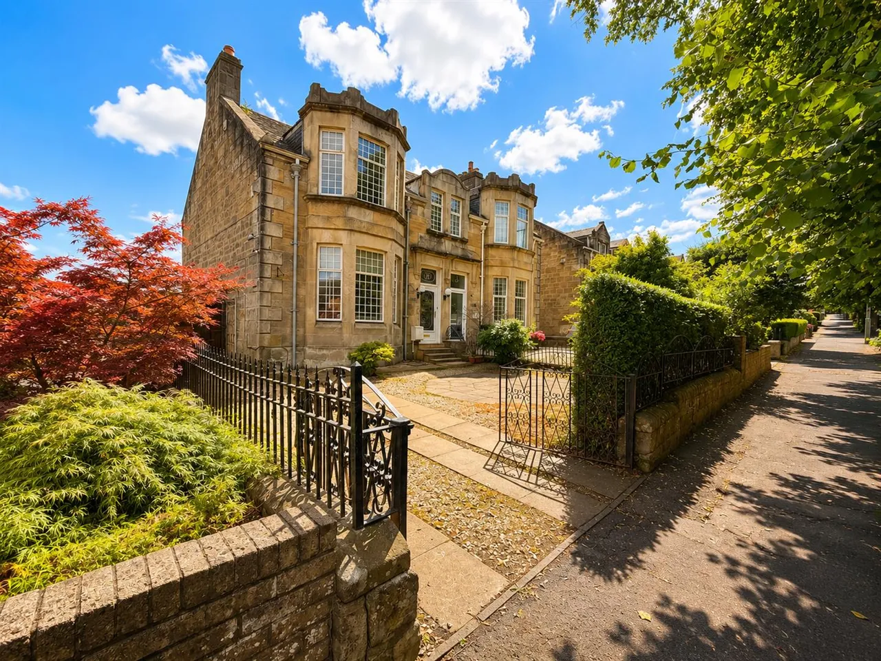 3 bed house for sale — Low Waters Road, Hamilton, Hamilton, ML3 7LG
