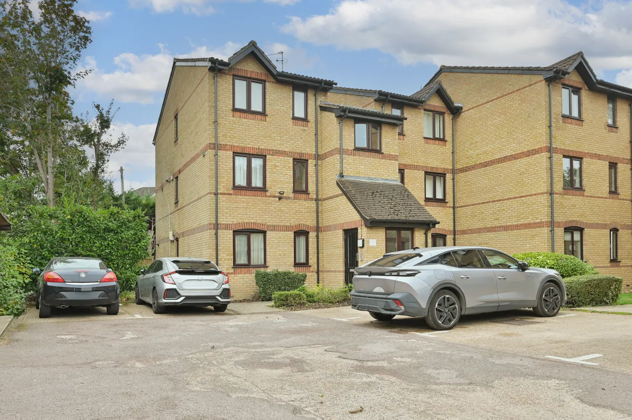 1 bed flat to rent, Watford, WD24