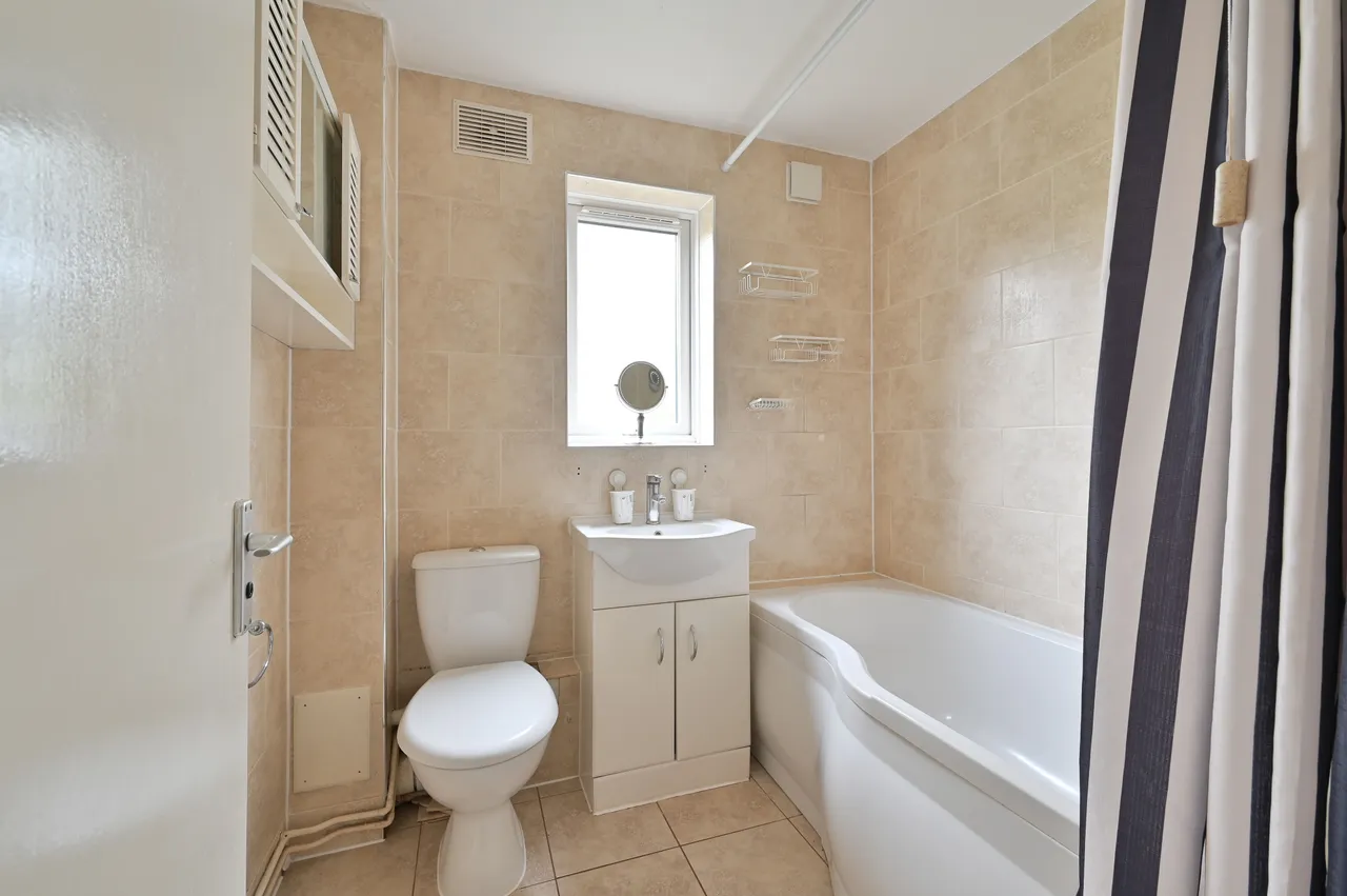 Watford, WD24, photo 6