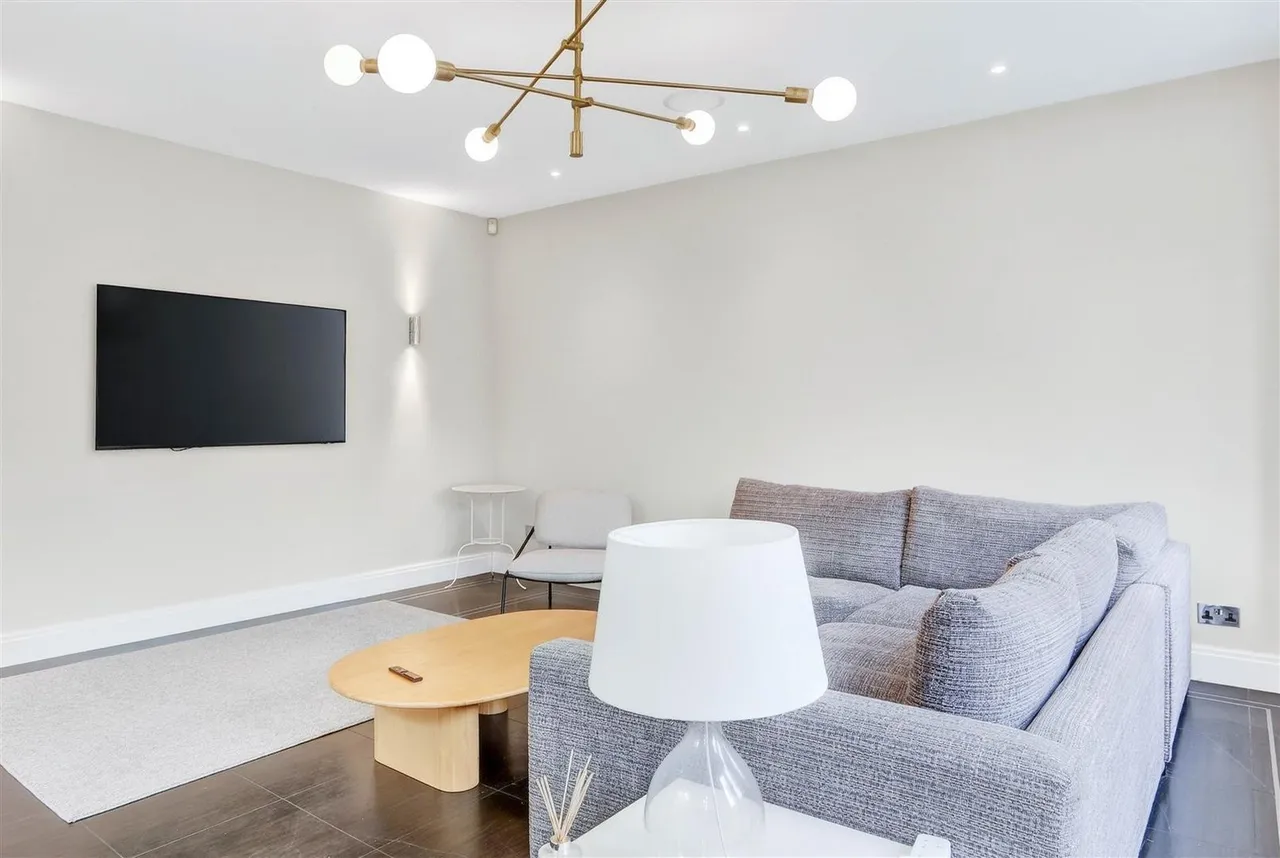 Shirley Avenue, South Cheam, SM2, photo 14