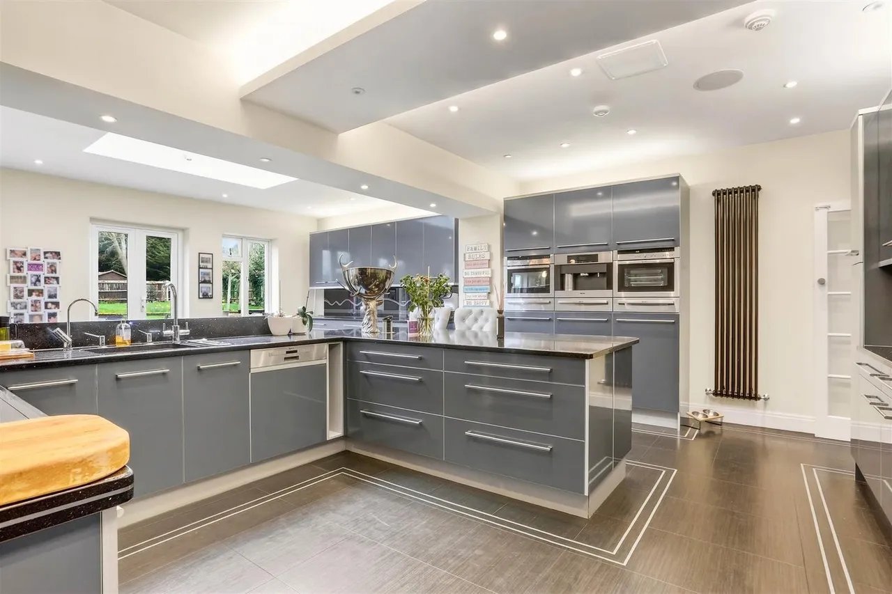 Shirley Avenue, South Cheam, SM2, photo 12