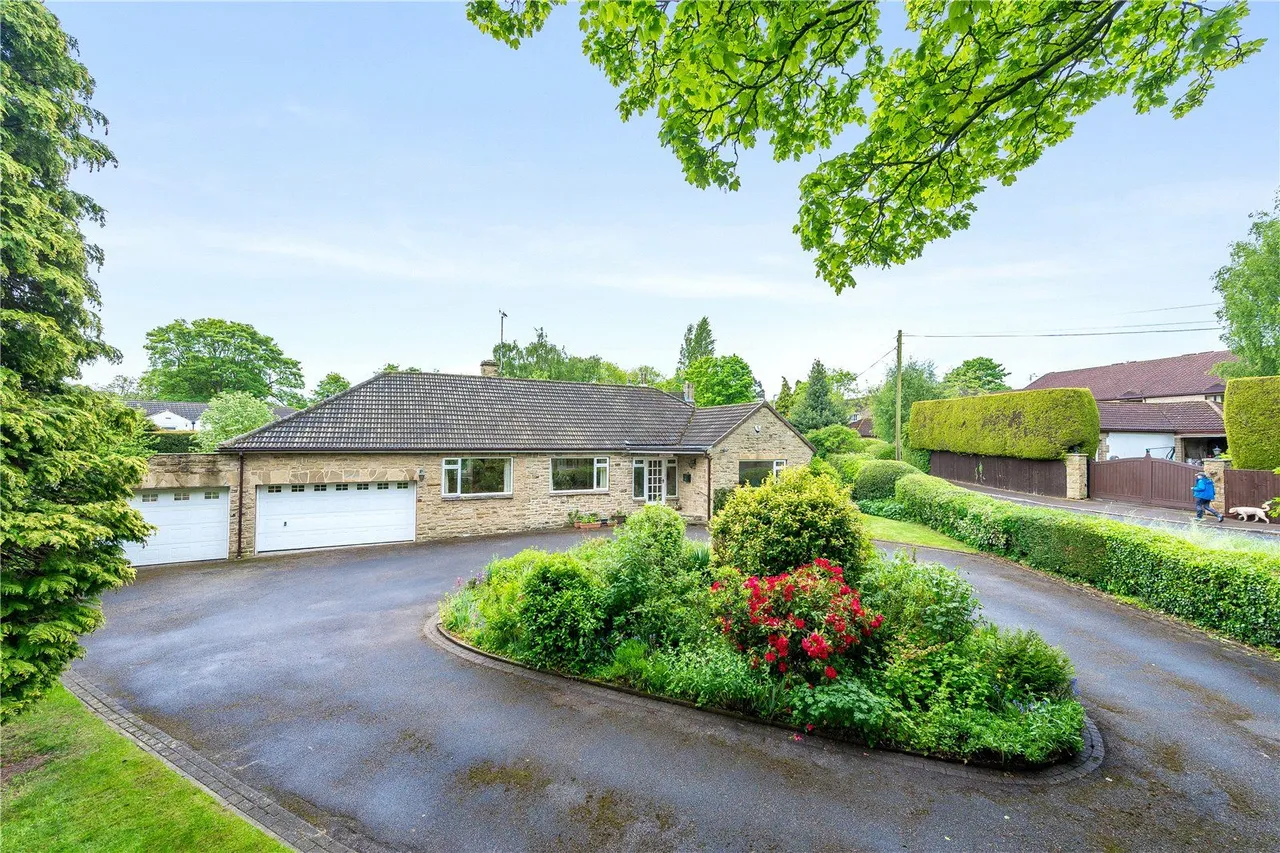 Thorner Lane, Scarcroft, LS14, photo 18