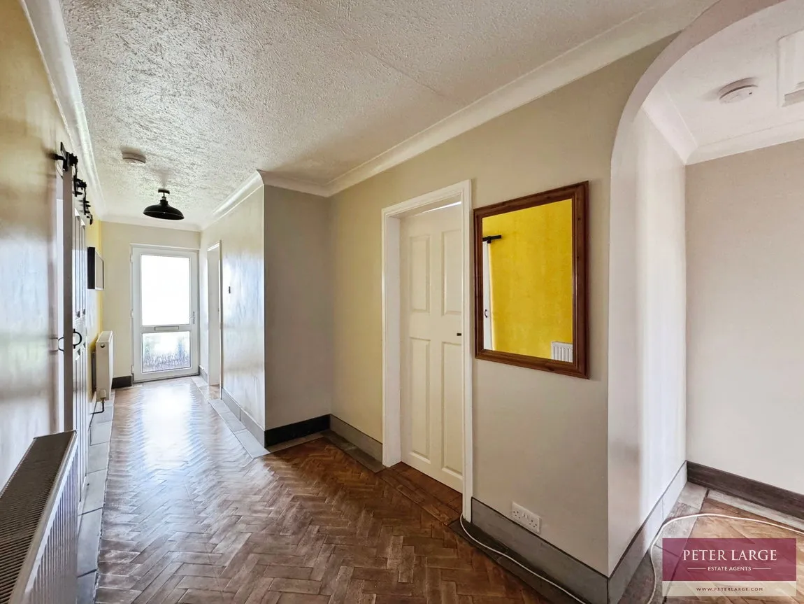 South Drive, Rhyl, LL18 4SU, photo 11