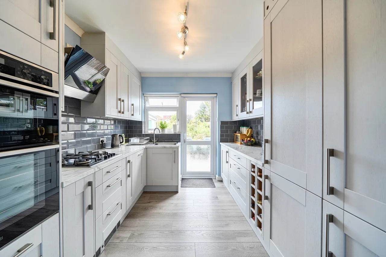 Field End Road, Ruislip, HA4, photo 15