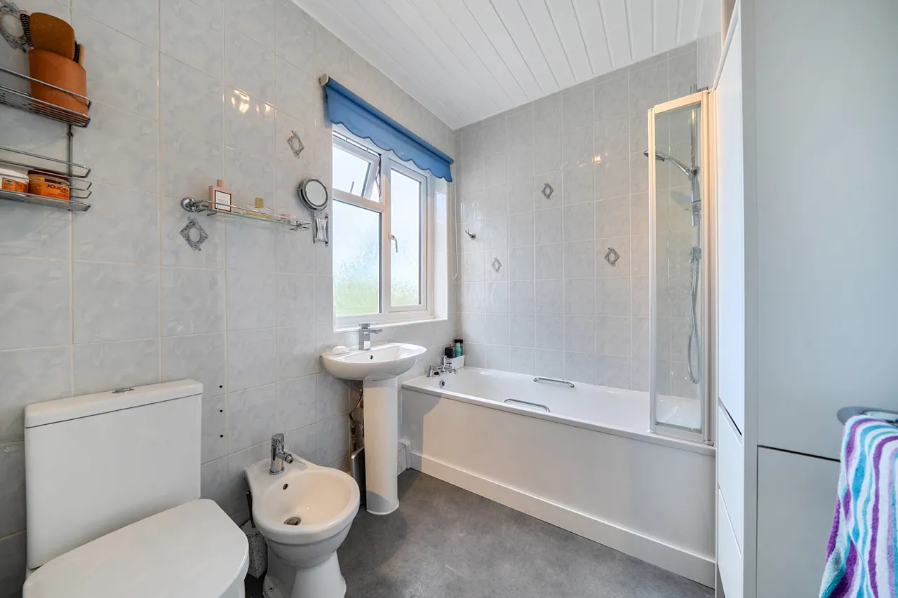 Field End Road, Ruislip, HA4, photo 8