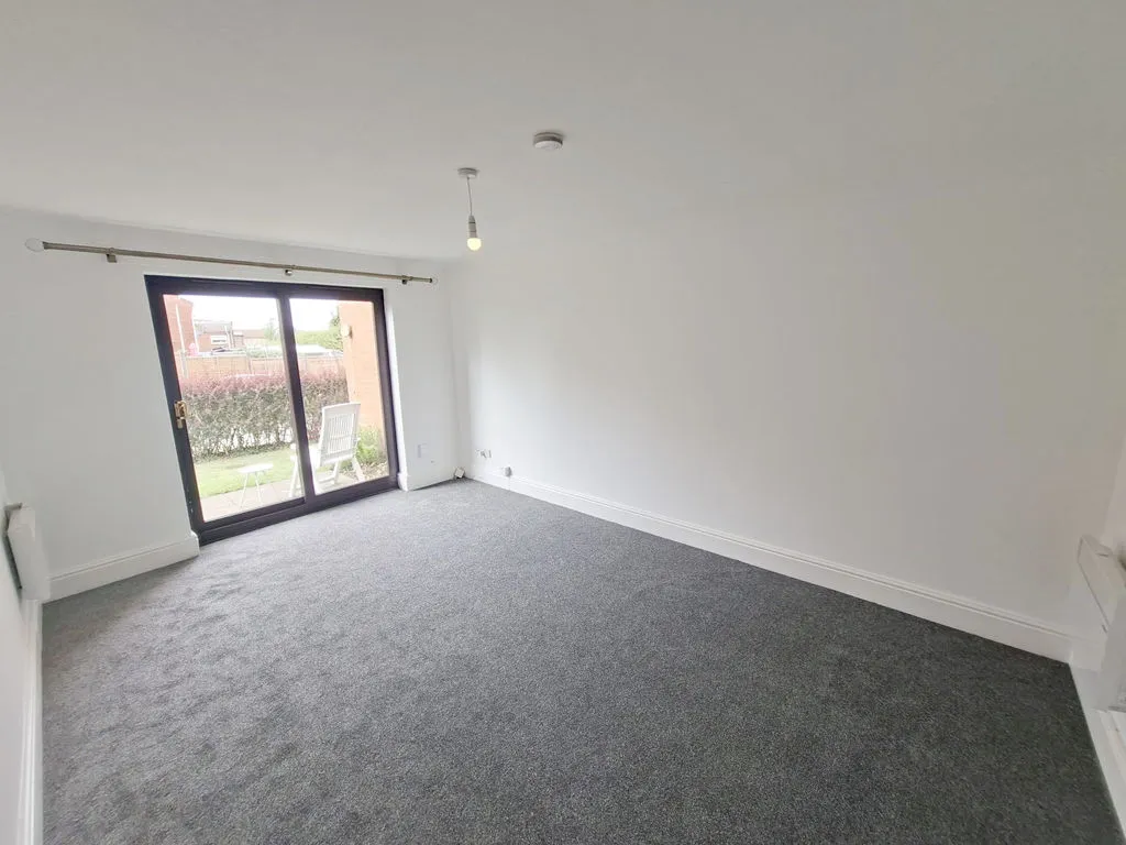 Regents Court, Grantham, photo 2