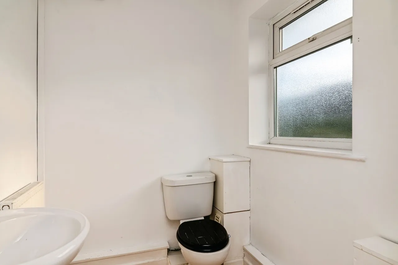 Southdale Road, Carlton, Nottingham, Nottinghamshire, NG4, photo 9