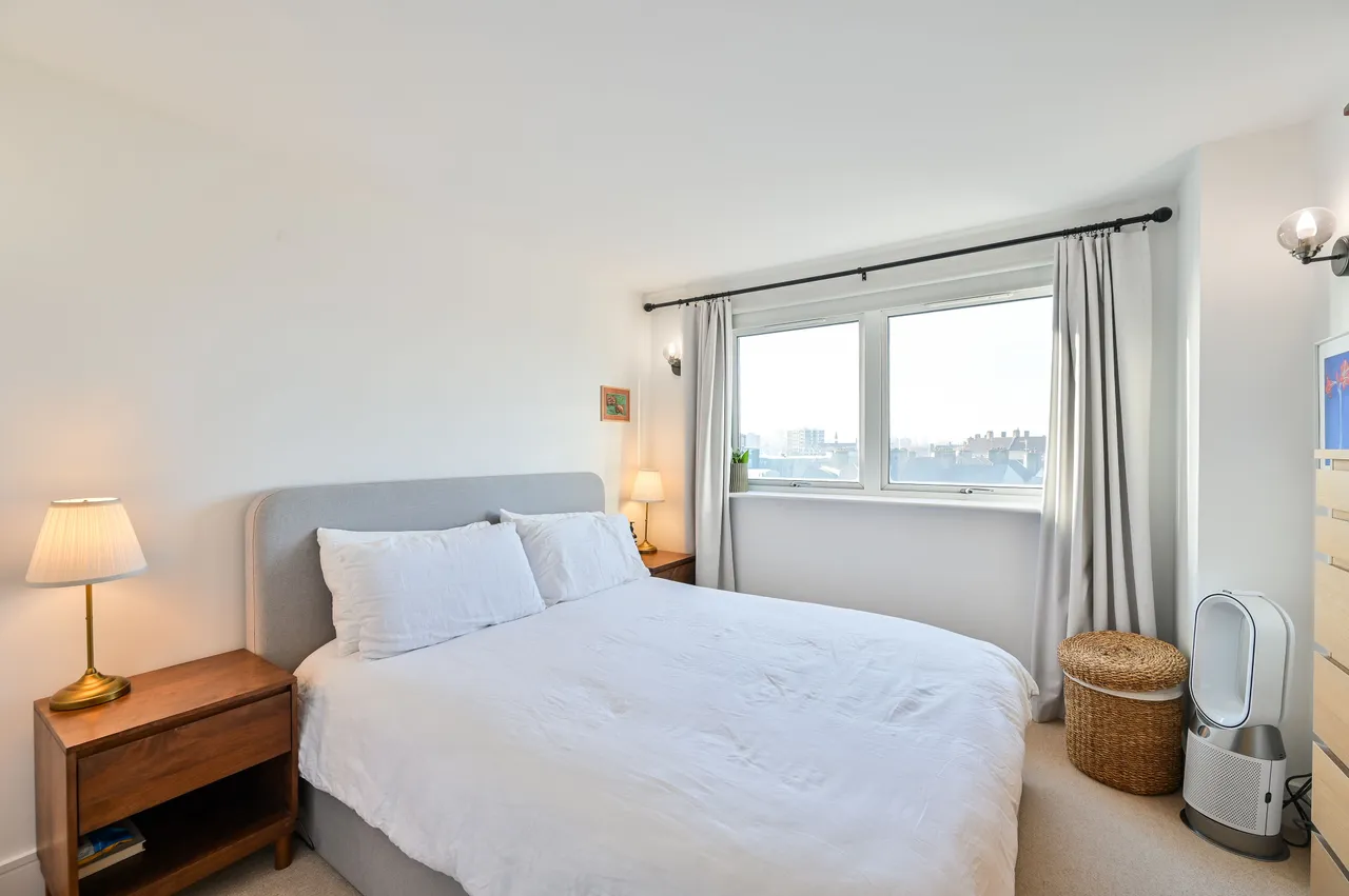 Flat 11, 195 Long Lane, London, photo 4