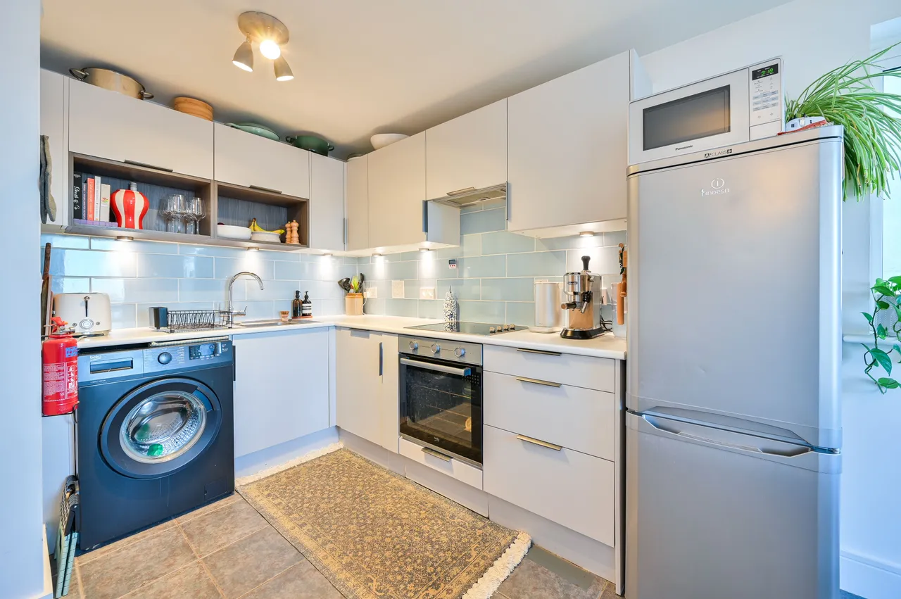 Flat 11, 195 Long Lane, London, photo 7