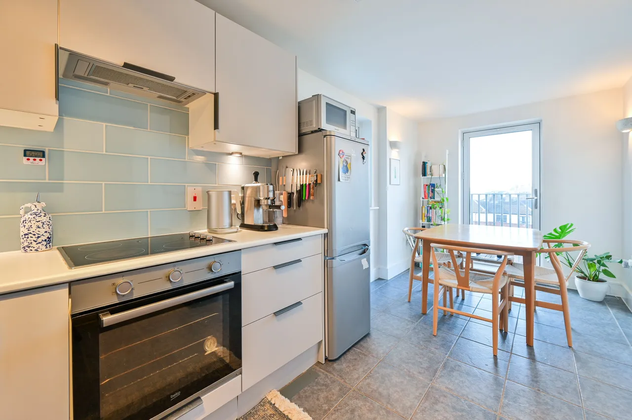 Flat 11, 195 Long Lane, London, photo 8