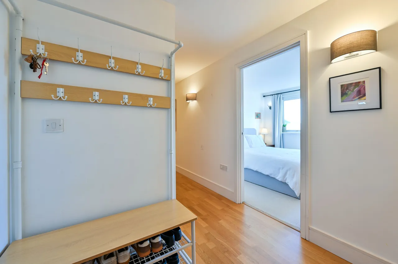Flat 11, 195 Long Lane, London, photo 11