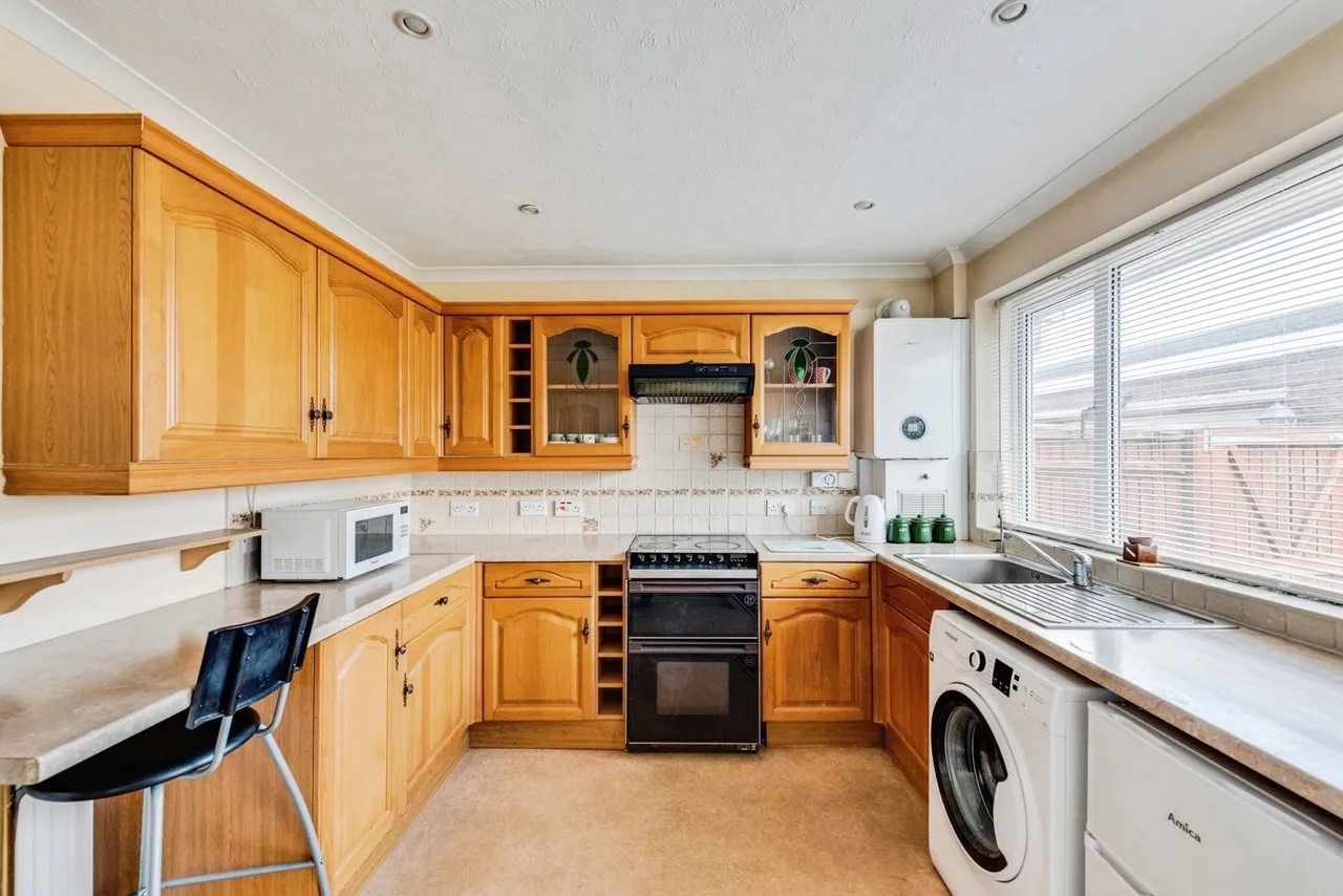 Canney Close, Chiseldon, Swindon, Wiltshire, SN4, photo 3
