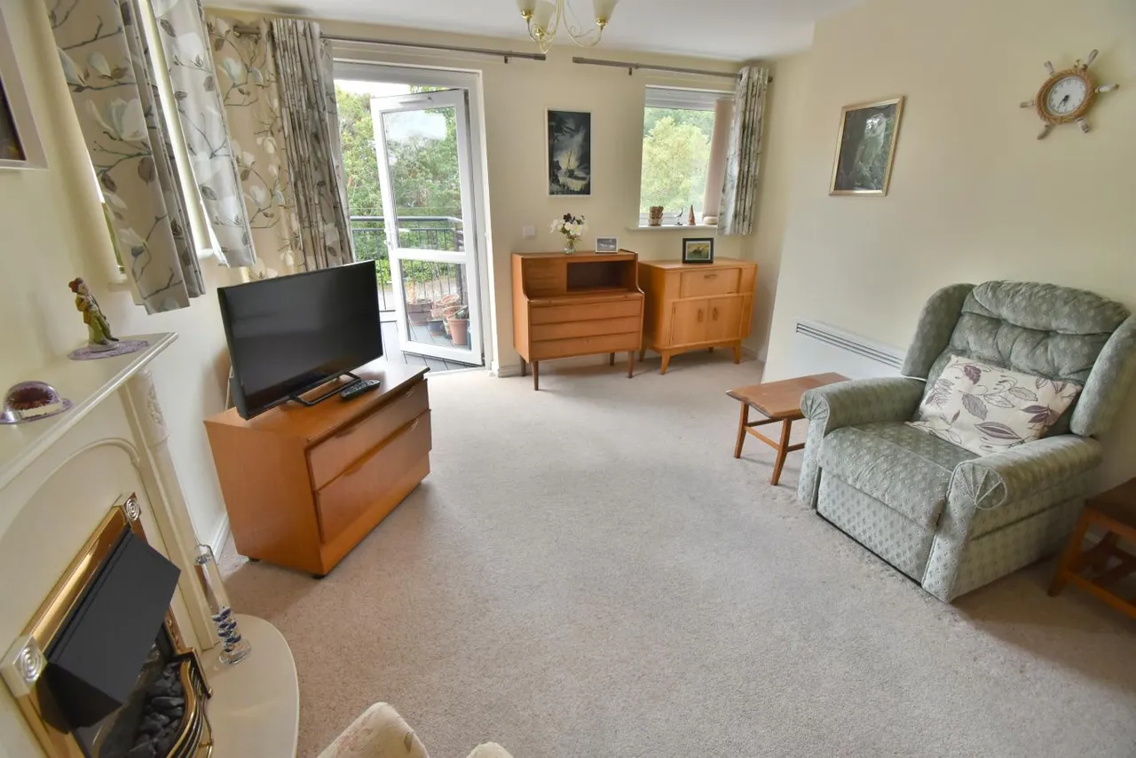 Cherrett Court, BH22, photo 7
