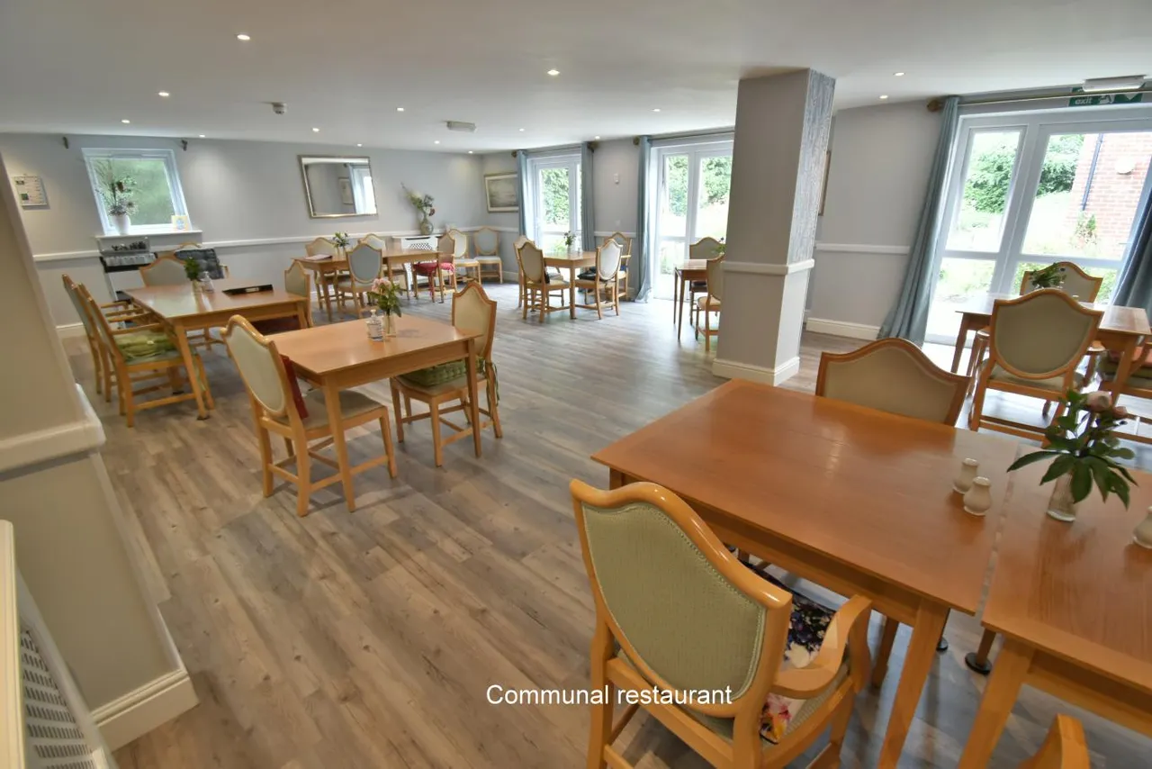 Cherrett Court, BH22, photo 13