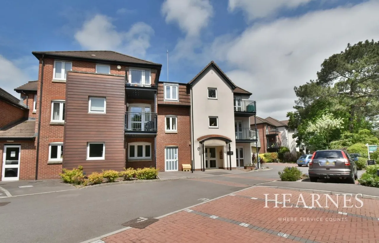 1 bed flat for sale, Cherrett Court, BH22