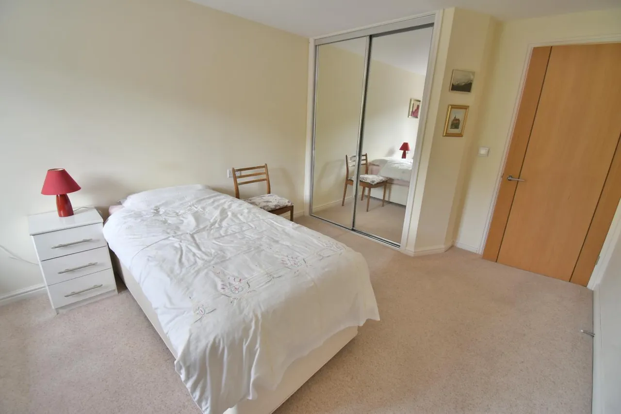 Cherrett Court, BH22, photo 8
