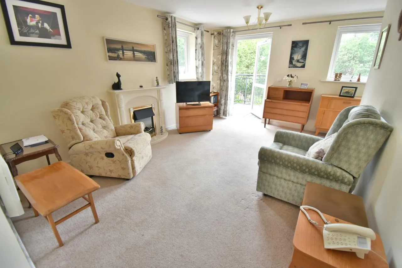 Cherrett Court, BH22, photo 4