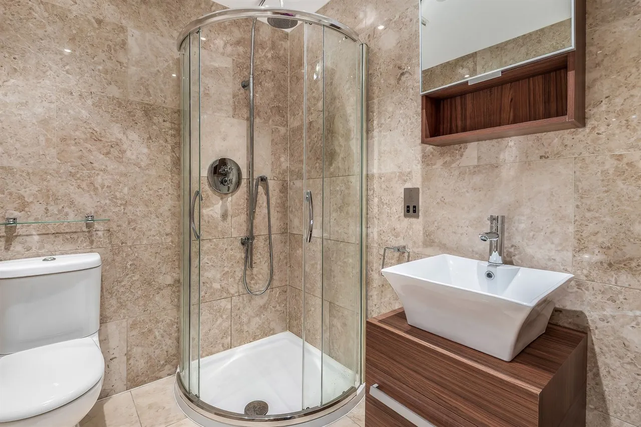 Edge View Crescent, Alderley Edge, photo 9