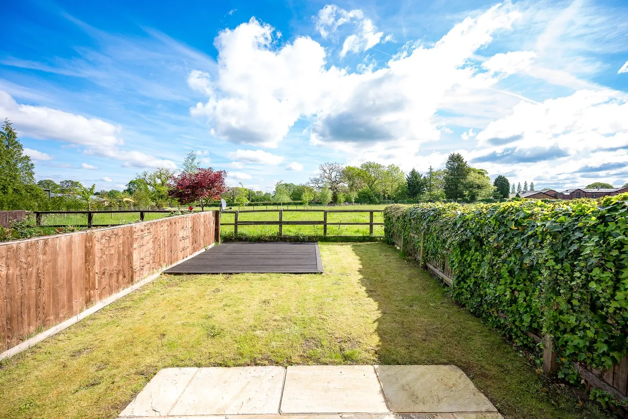 Edge View Crescent, Alderley Edge, photo 2