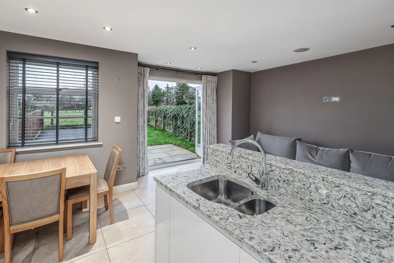 Edge View Crescent, Alderley Edge, photo 7