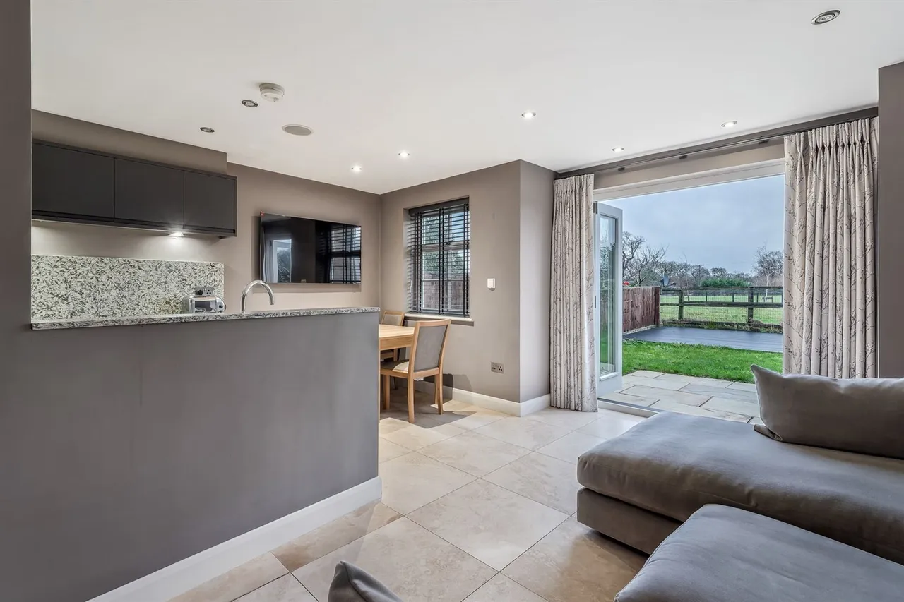 Edge View Crescent, Alderley Edge, photo 5