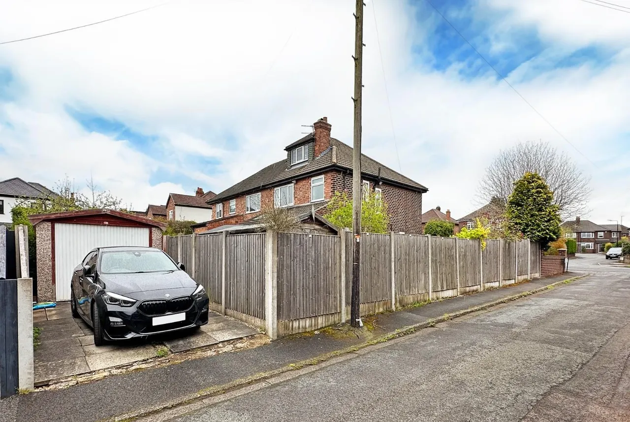 Stockport Road, Timperley WA15 7SF, photo 40