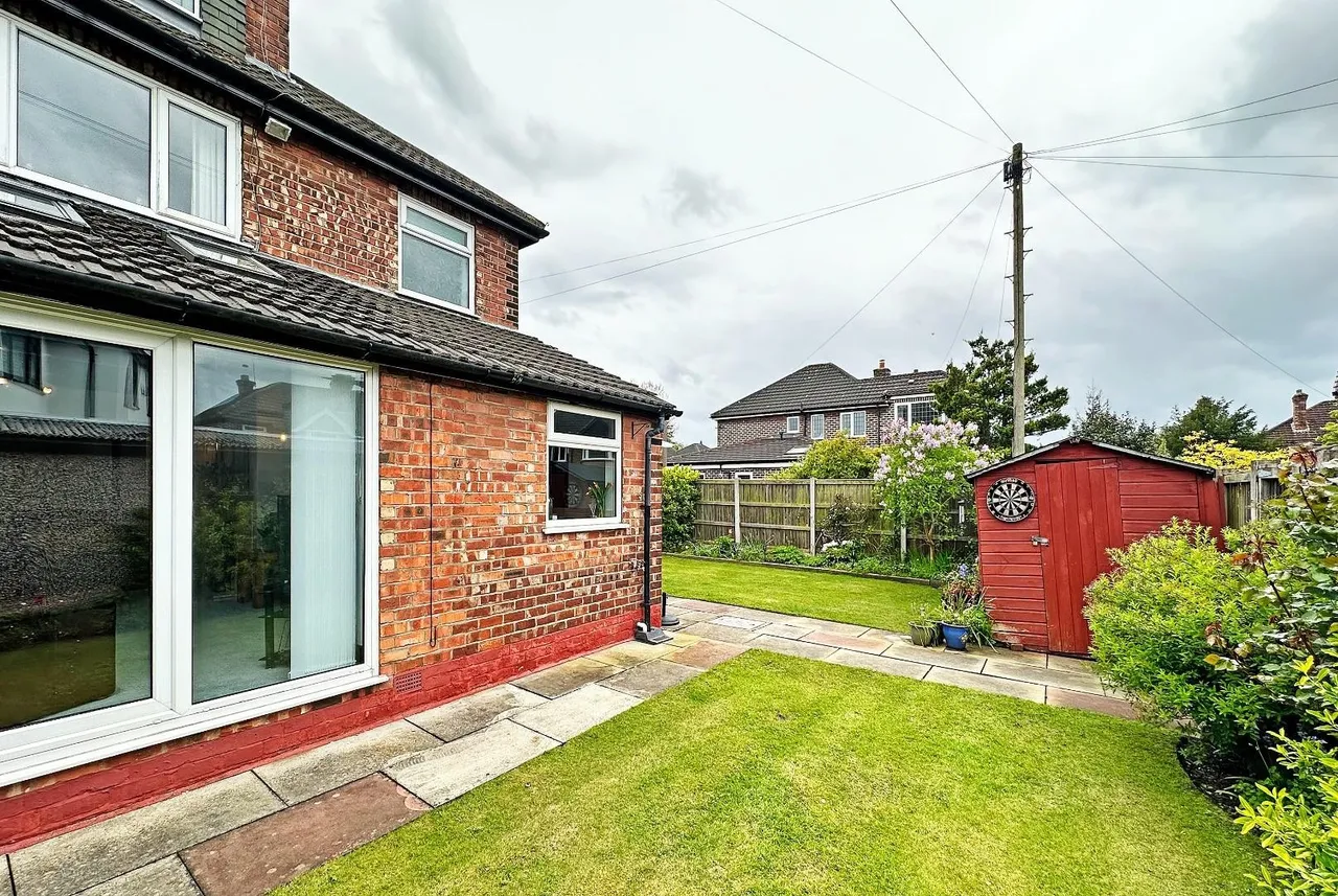 Stockport Road, Timperley WA15 7SF, photo 34