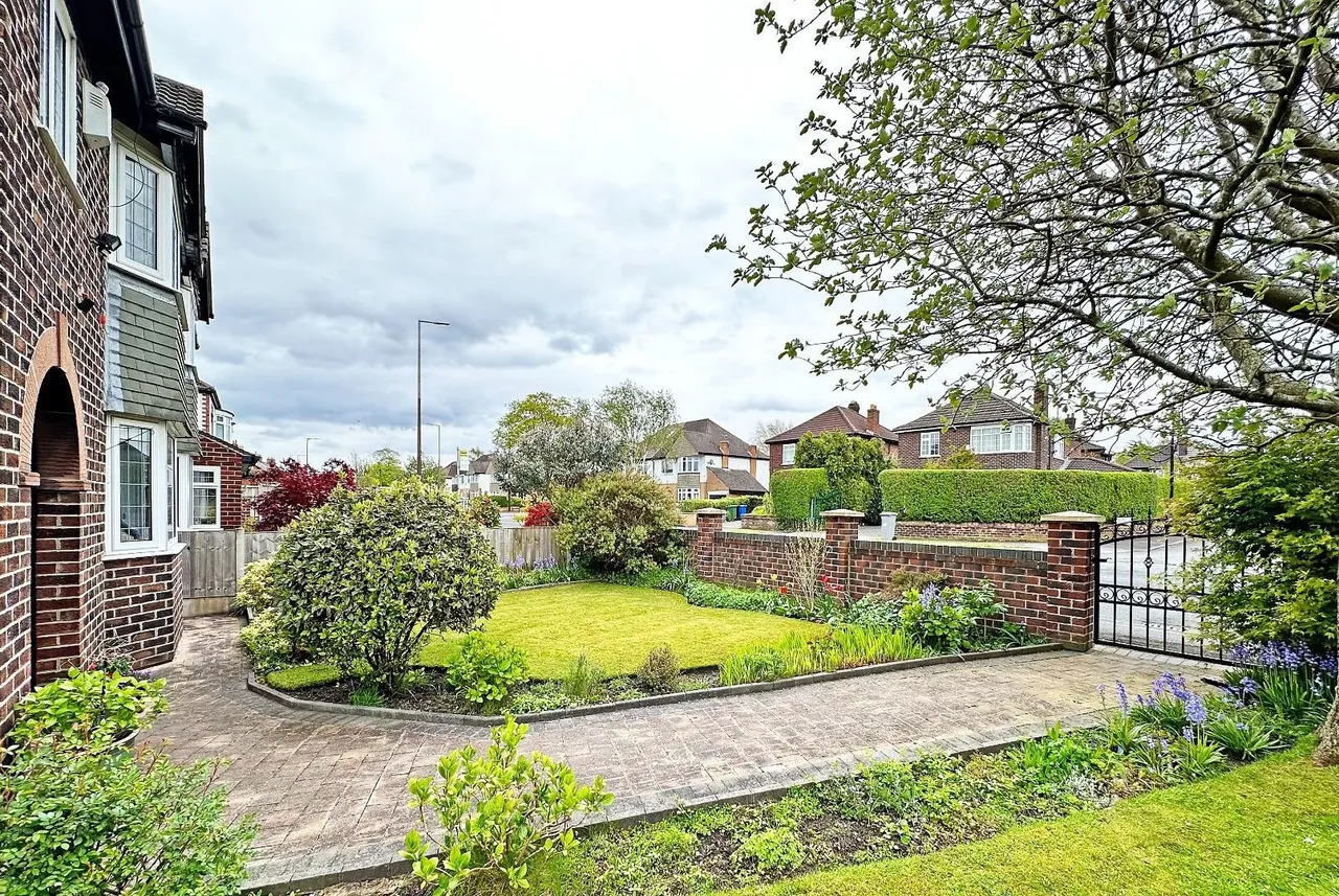 Stockport Road, Timperley WA15 7SF, photo 39