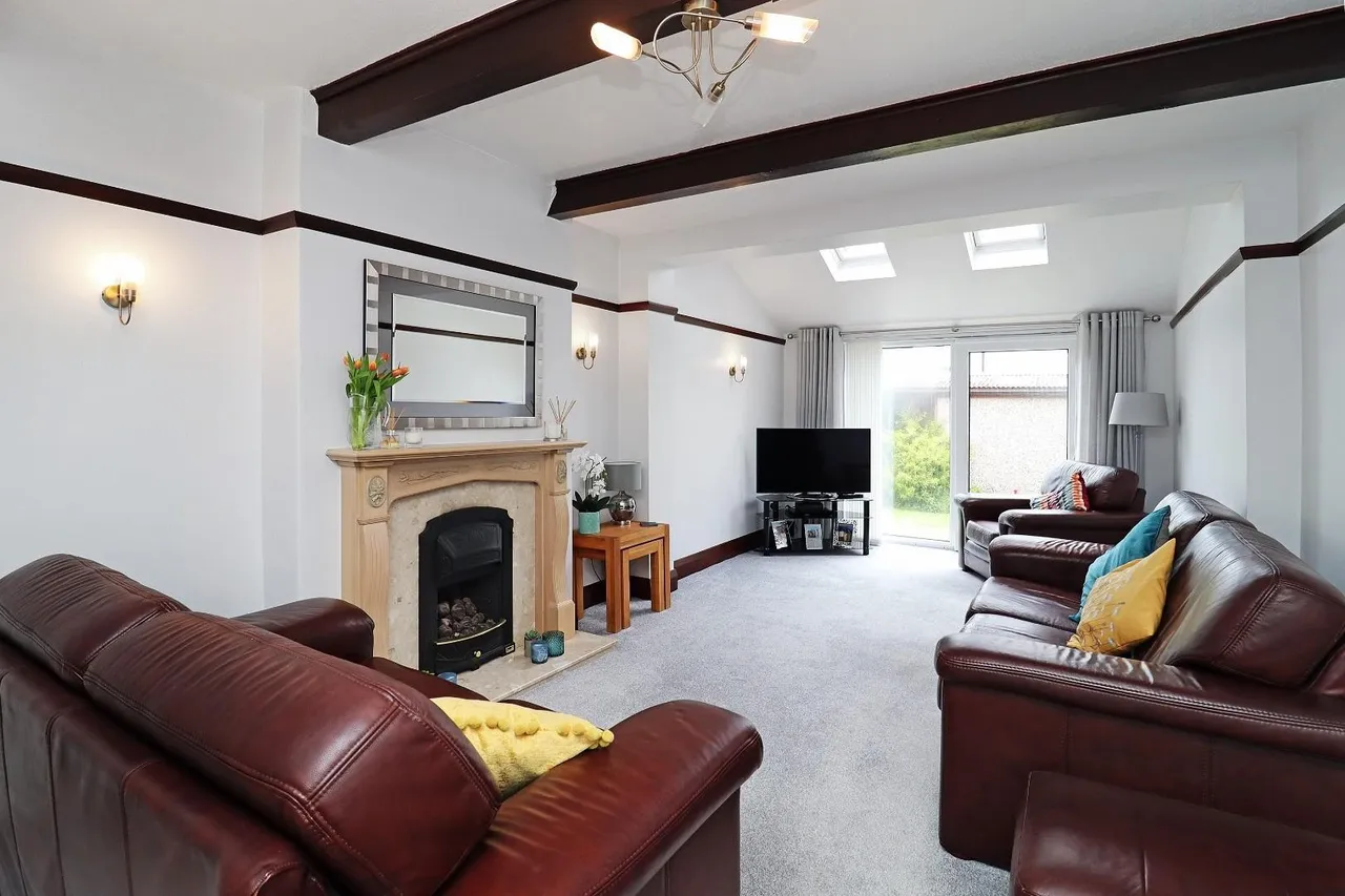 Stockport Road, Timperley WA15 7SF, photo 2
